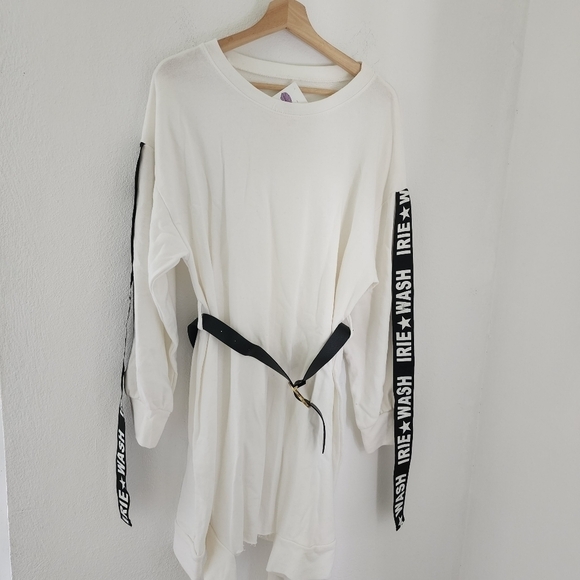 NWT Wash Irie Graphic Sport Sweatshirt Dress One Size White Black - Picture 1 of 13